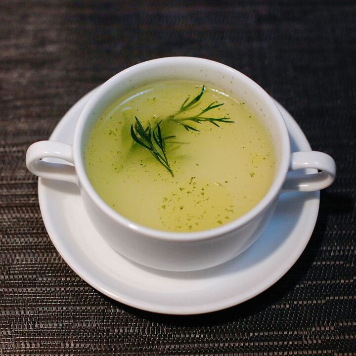 Chicken broth is included in the third day diet of the 6 petals diet